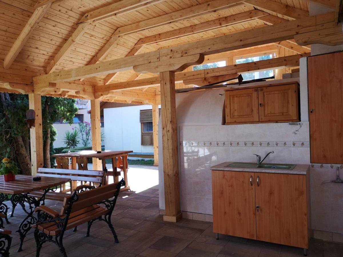 Julia Panzio Bed & Breakfast Hajduszoboszlo Luaran gambar