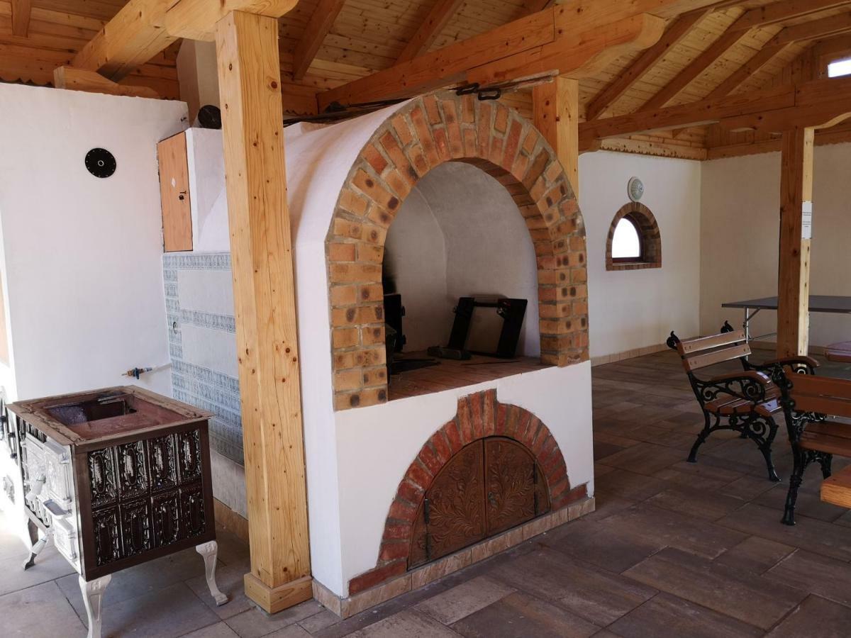 Julia Panzio Bed & Breakfast Hajduszoboszlo Luaran gambar