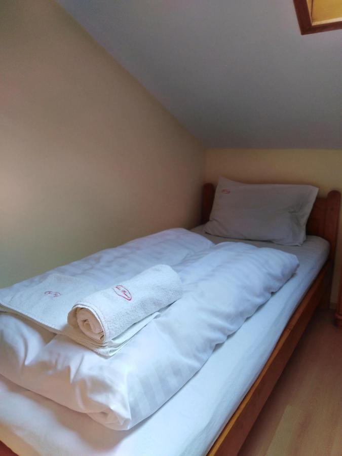 Julia Panzio Bed & Breakfast Hajduszoboszlo Luaran gambar